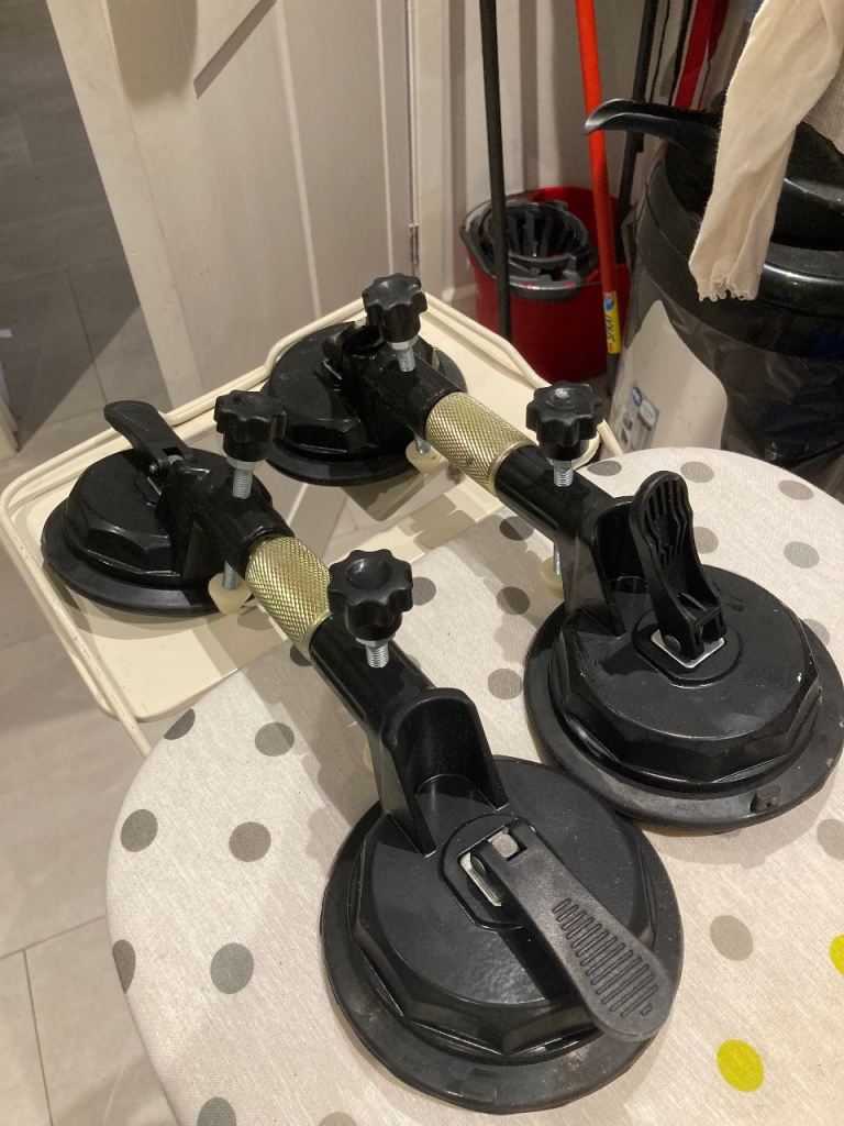 Pair of Suction Cups / Glass Lifters - Adjustable