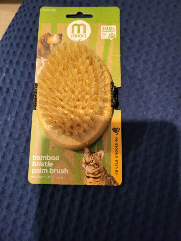 Bamboo pet grooming brush