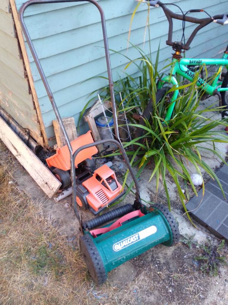 Push lawnmower- works but needs a few bolts putting back in