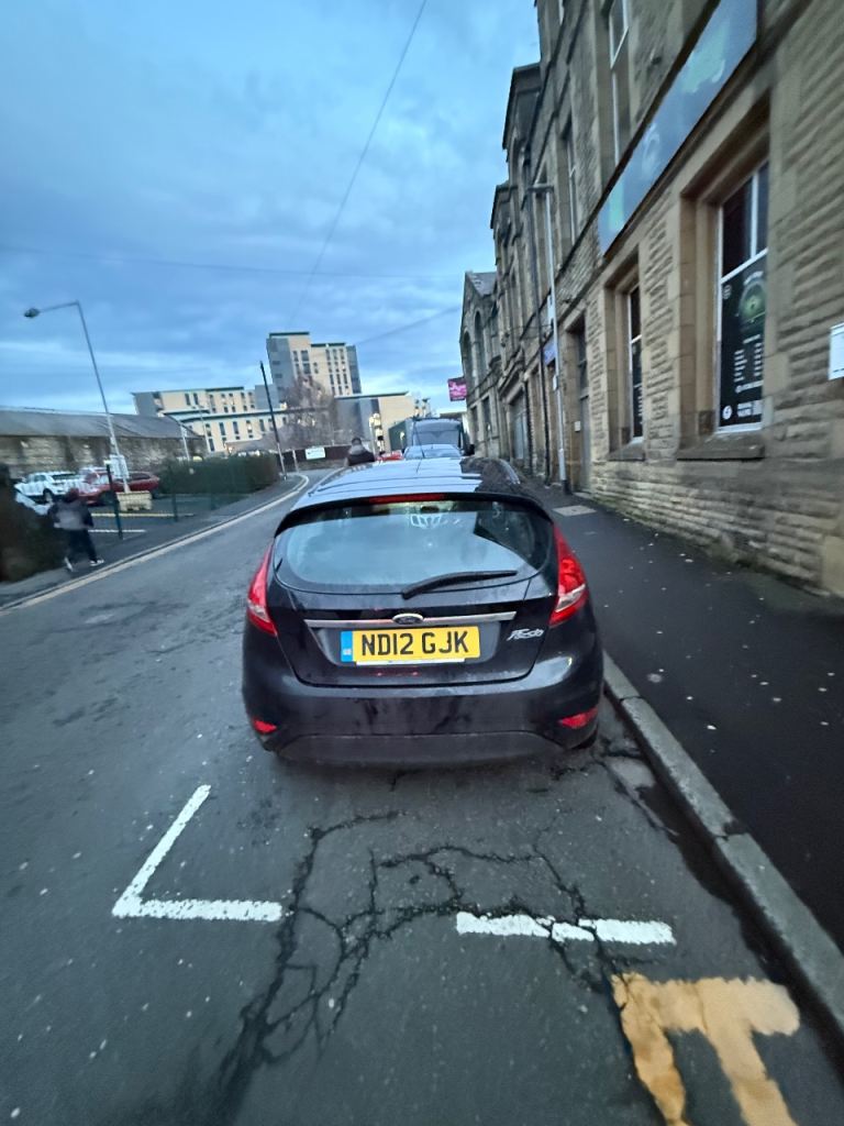 Ford fiesta breaking 