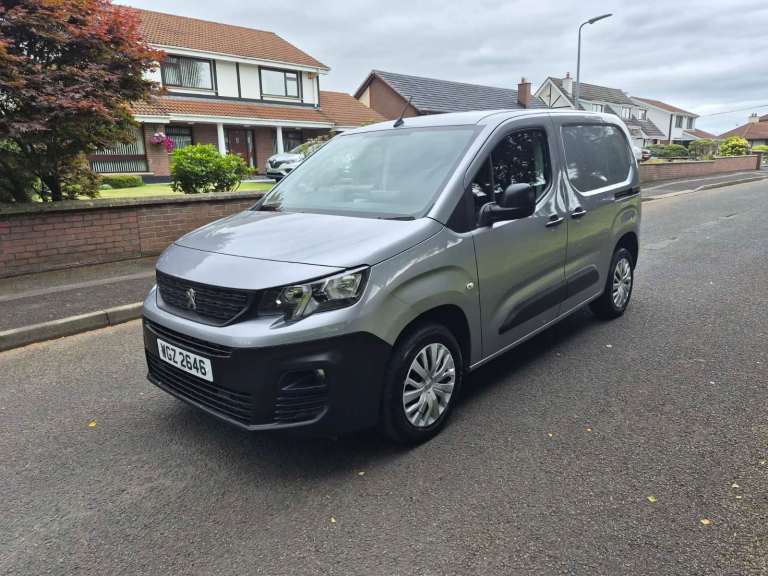 2022 PEUGEOT PARTNER 1000 PROFESSIONAL 1.5 BLUE HDI 100BHP
