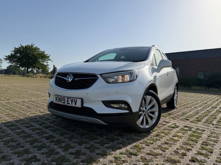Vauxhall, MOKKA x FSH TOP SPEC  Hatchback, 2019, Manual, 1364 (cc), 5 doors
