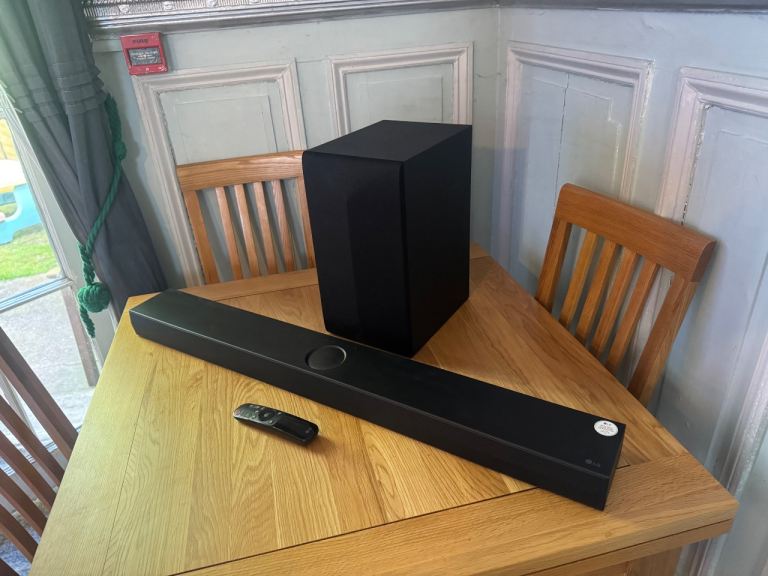 US70TY Soundbar for TV with Dolby Atmos 3.1.1 Channel and Subwoofer