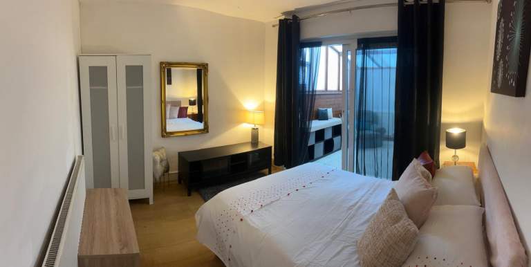 All bills included flat for rent 