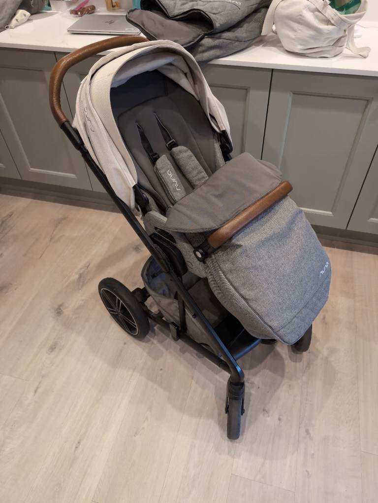 Nuna Mixx Travel System 