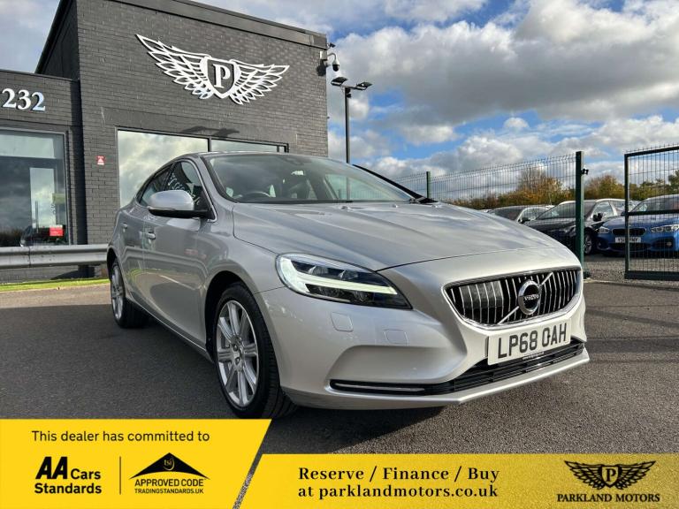 2018 Volvo V40 T3 [152] Inscription 5dr HATCHBACK PETROL Manual