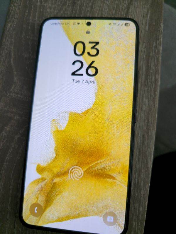 Samsung  galaxy  s22 