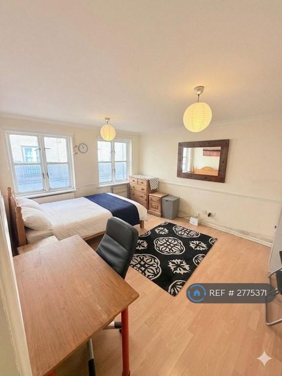 1 bedroom in Mile End Road, London, E1 (#2775371)