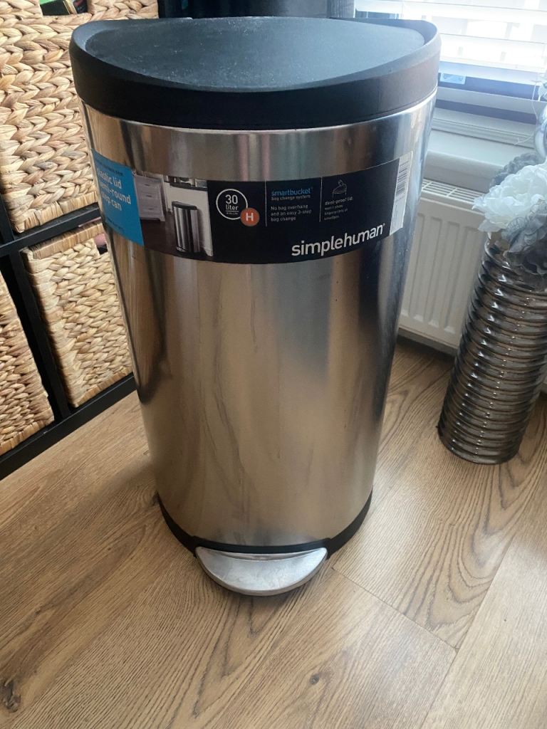 Simple human 30ltr semi circle pedal bin