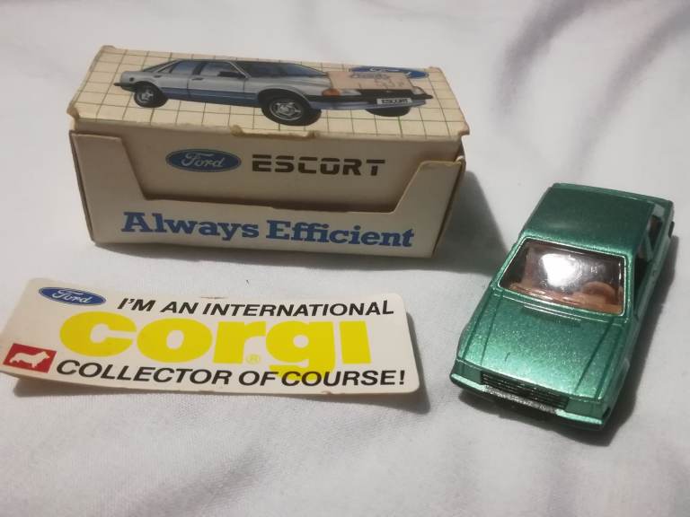 Corgi Junior Ford Escort