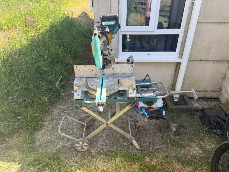 Makita 350mm chop saw 