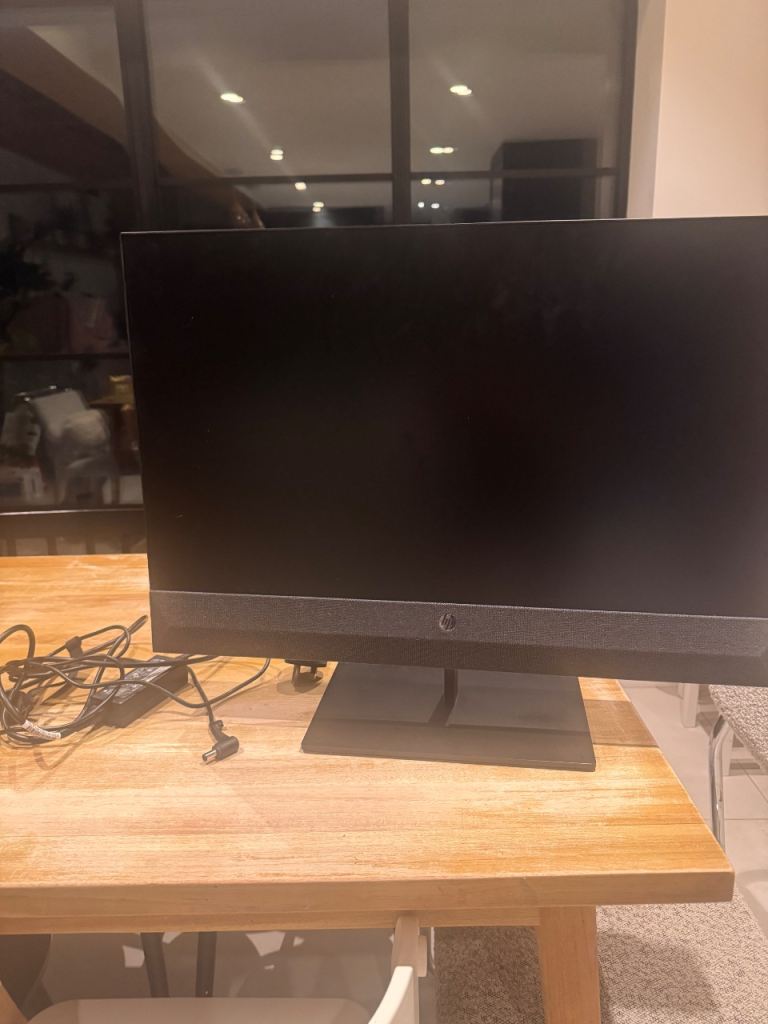 HP Pavilion 27 FHD Monitor- Black, Good Condition