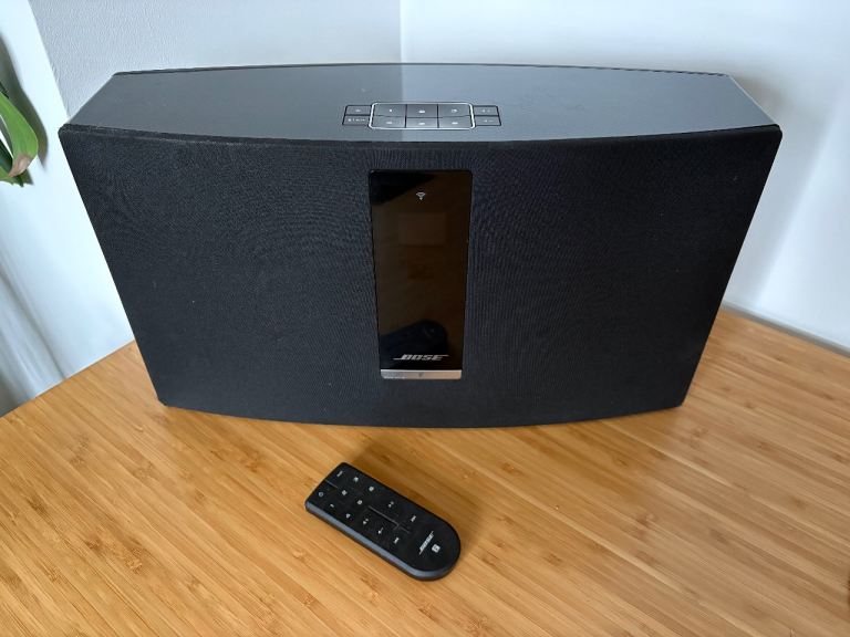 Bose SoundTouch 30 Series III 3 Speaker - WiFi & Bluetooth Connectivity - Remote Included