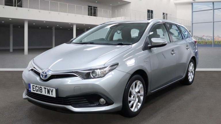 2018 Toyota Auris 1.8 VVT-h Icon Tech Touring Sports CVT Euro 6 (s/s) 5dr ESTATE Petrol/Electric ...