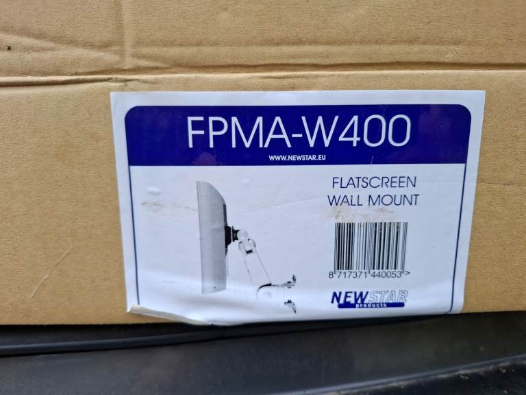 Newstar FPMA-W400 TV/Monitor Wall Mount (Full Motion and height adjustable)