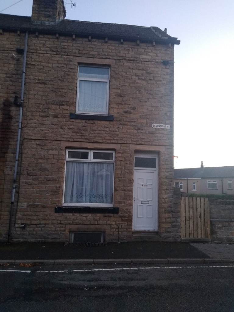 2 Bedroom End Terraced House To Let / Rent BD21 Keighley