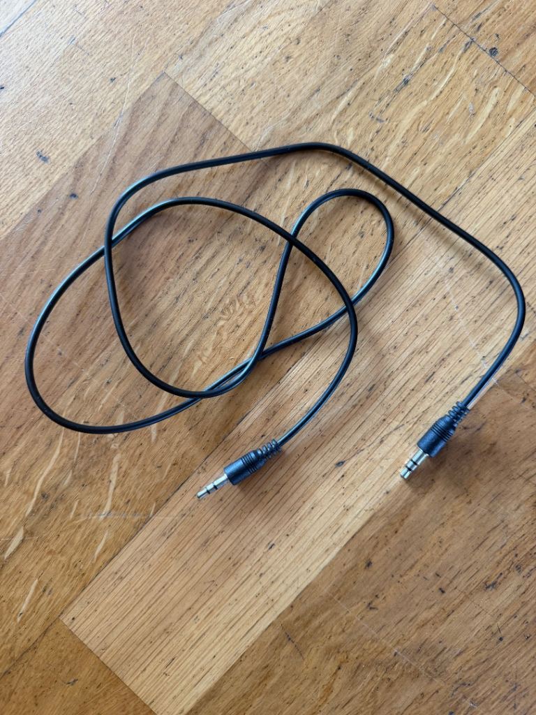 Black Audio Jack Cable – Good Condition