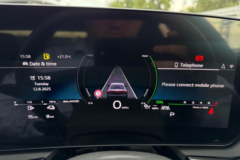 2025 Audi A6 Saloon 2.0 e-hybrid 25.9kWh Launch Edition S Tronic quattro Euro 6 (s/s) 4dr Saloon ...