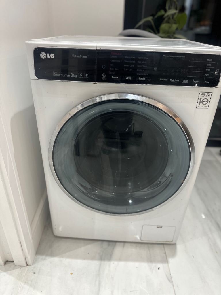 LG 8KG TRUE STEAM WASHING MACHINE