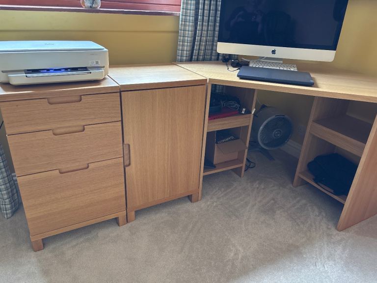 Light Wood Corner Desk with Drawers and Cupboard – Good Condition