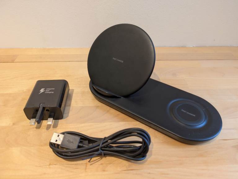 Samsung Wireless Dual Charger EP-N6100 - Black - Original Plug Included
