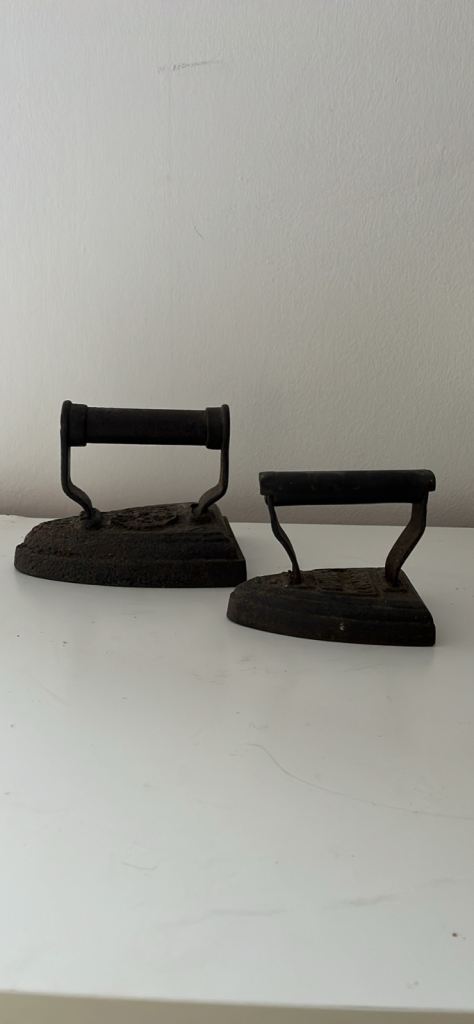 2x Vintage Victorian Cast Iron Flat Iron/Door Stop