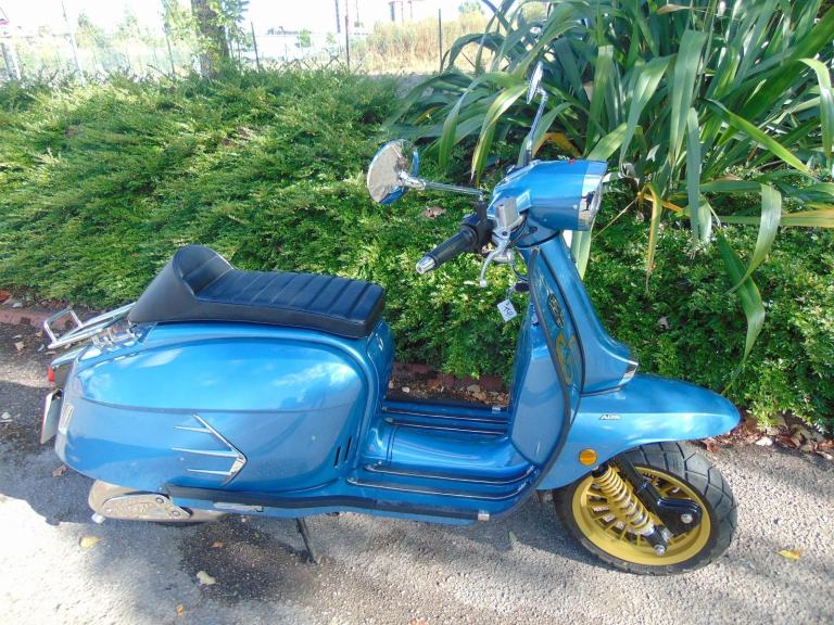 Royal Alloy GP125 SE L/C 2026 only 227 dry miles unmarked lovely Blue/chrome CBT