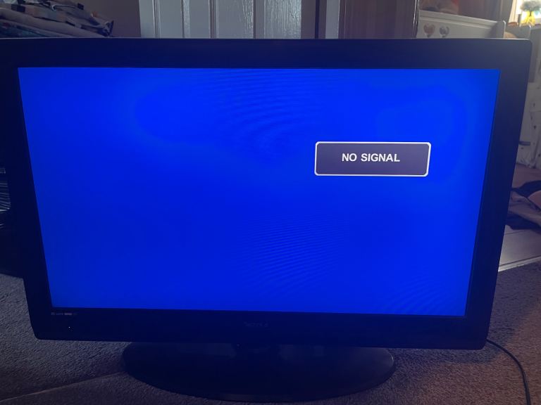 32 inch TV Technika