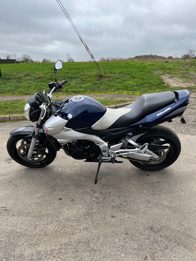 Suzuki GSR600