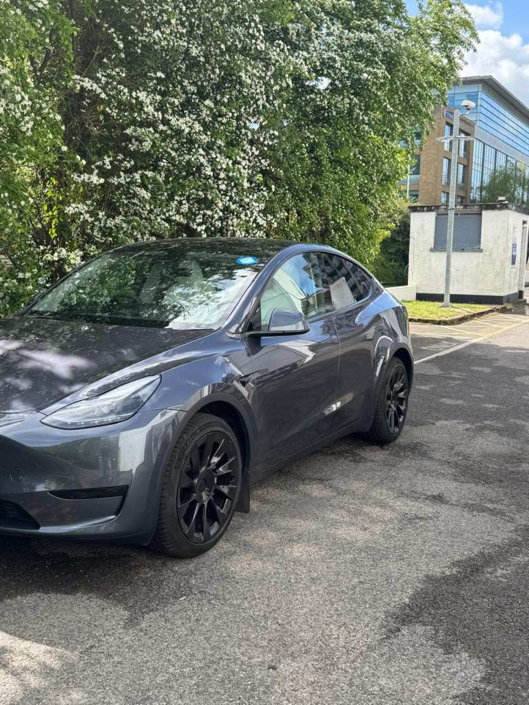 PCO TESLA MODEL Y 24 PLATE, mercedes benz eqe 2025 RENT OR RENT TO BUY, PCO CAR HIRE,CAR RENTAL