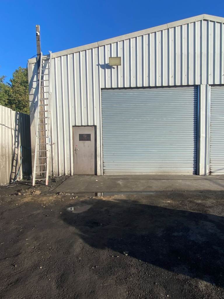WAREHOUSE / WORKSHOP IN SWANSCOMBE DARTFORD DA100PP