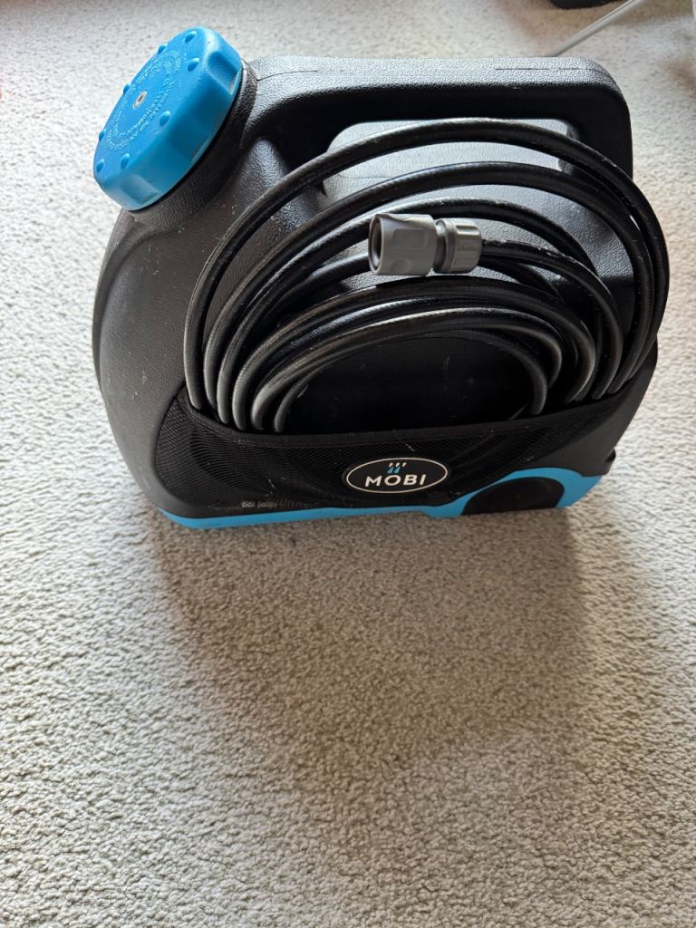 Bicycle wash, 12v power socket operated, 15L water capacity.