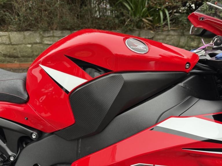 HONDA CBR1000RR FIREBLADE 20TH ANNIVERSARY 2013 