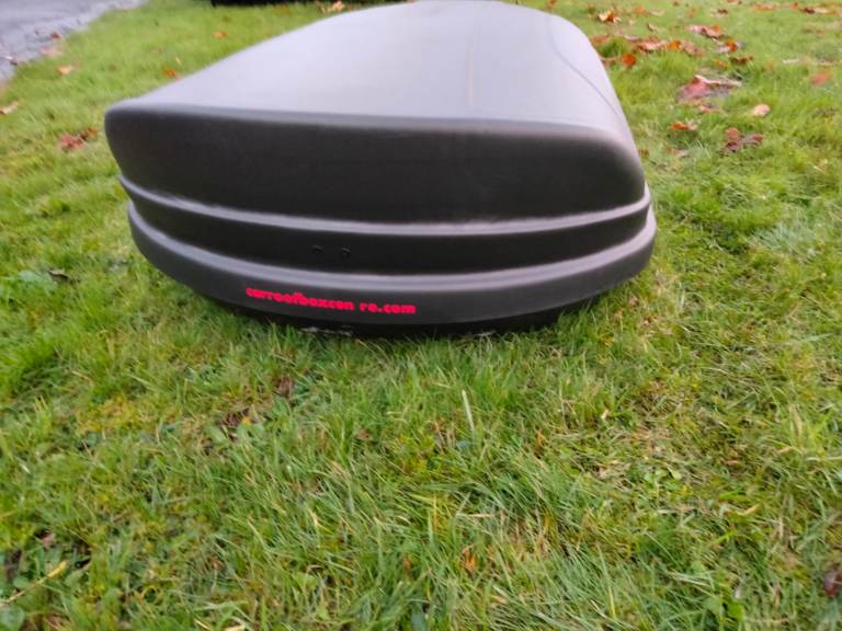 Car roof box 