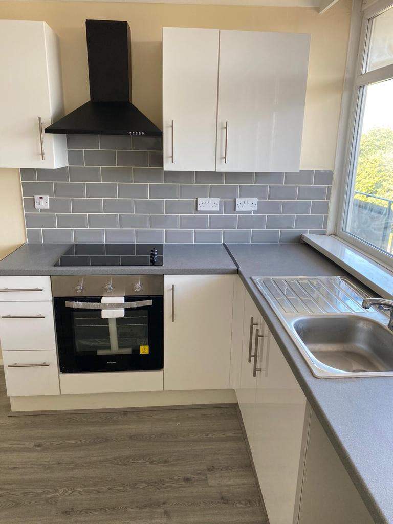 2 bedroom newly refurbished Streetly Sutoncoldfield 