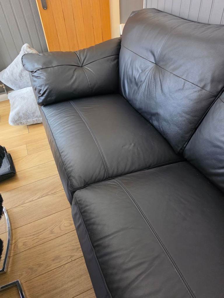 Leather settees