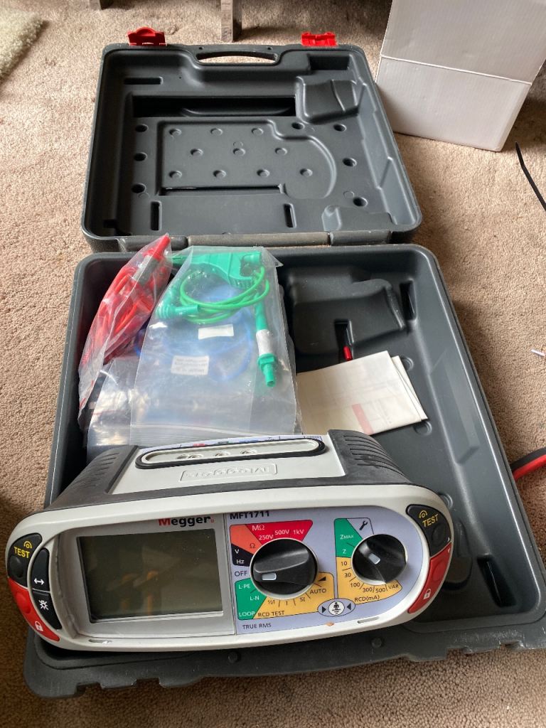 Megger testing testing meter MFT 1711 Deal 