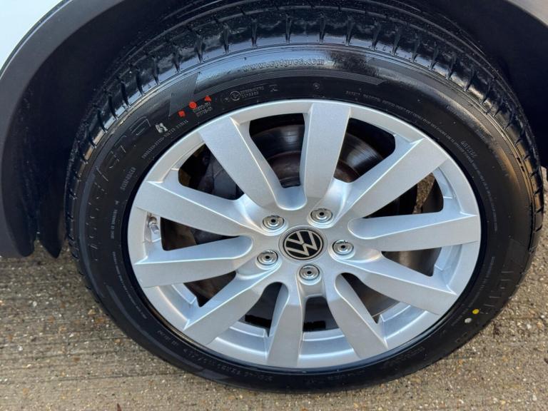 2015 Volkswagen Touareg 3.0 V6 TDI BlueMotion Tech 262 R-Line 5dr Tip Auto ESTATE DIESEL Automatic