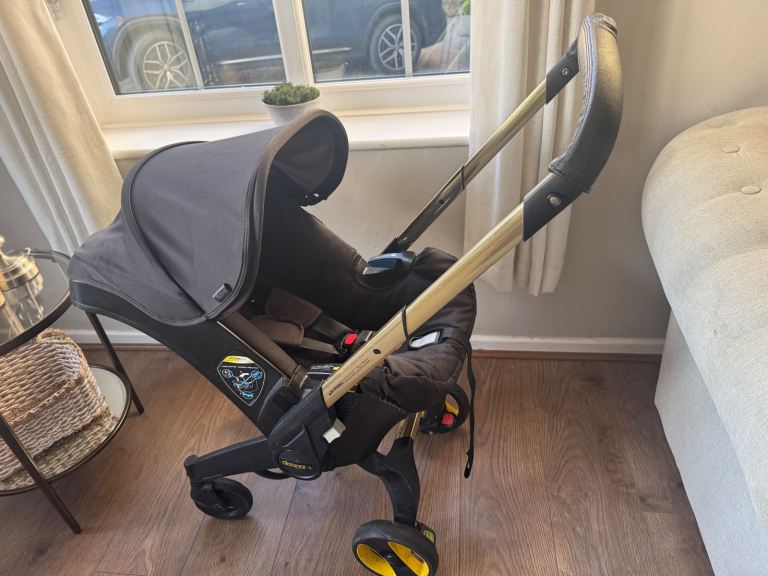 Doona gold limited edition with Isofix 