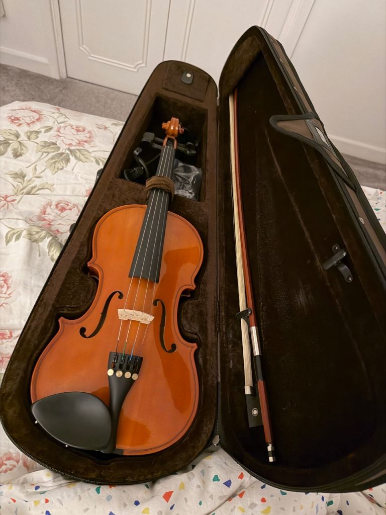 Brand new violin Stentor