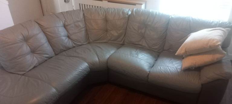 Freeeeee sofa