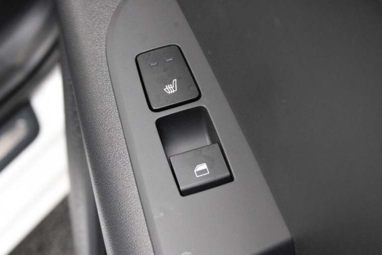 2025 Kia Niro 1.6h Gdi 4 Suv 5dr Petrol Hybrid Dct Euro 6 (s/s) (127 Bhp) ESTATE Petrol/Electric ...