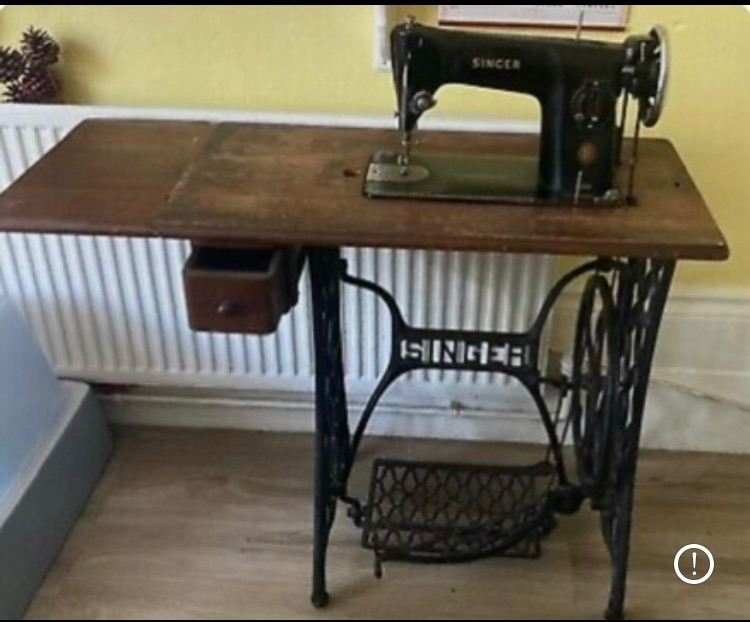 Vintage Singer sewing machine 