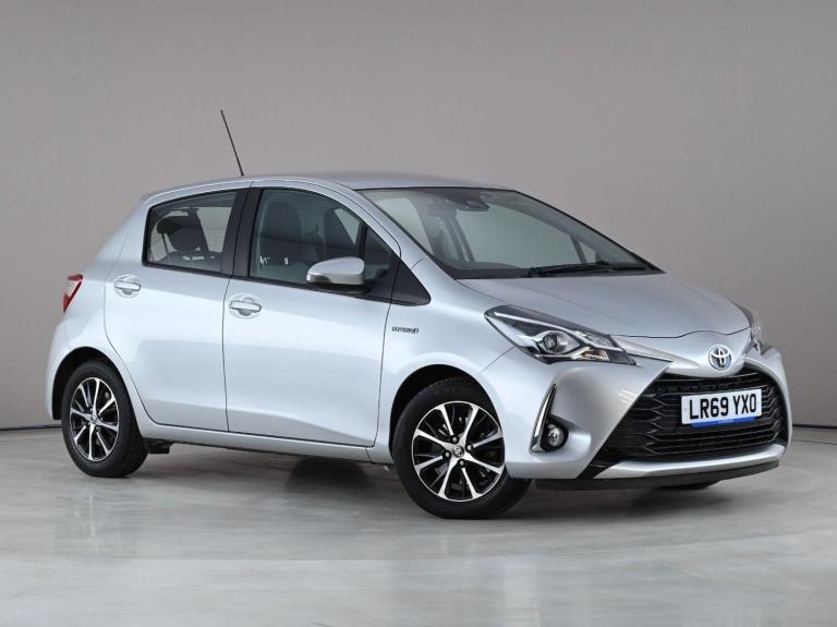 2019 Toyota Yaris 1.5 VVT-h Icon Tech E-CVT Euro 6 (s/s) 5dr Hatchback Hybrid Automatic