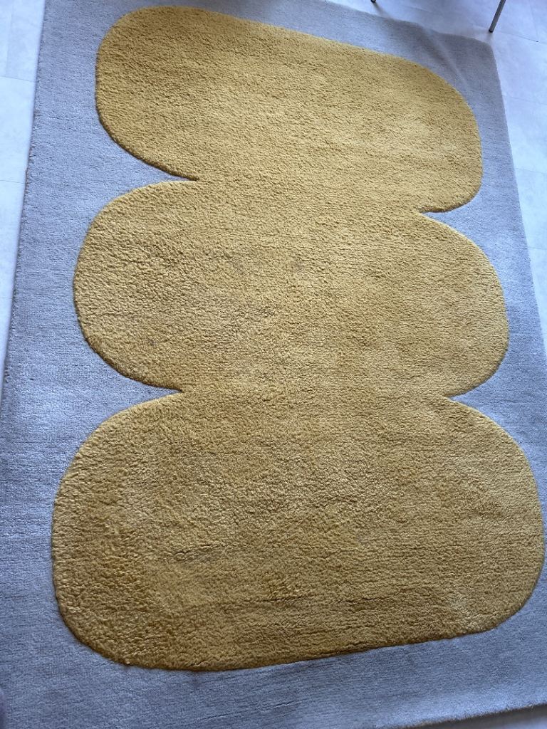 Modern Grey and Gold Abstract Rug – Good Condition