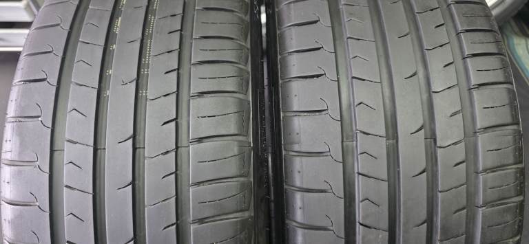 225 40 18   2 x tyres Invovic EL 601