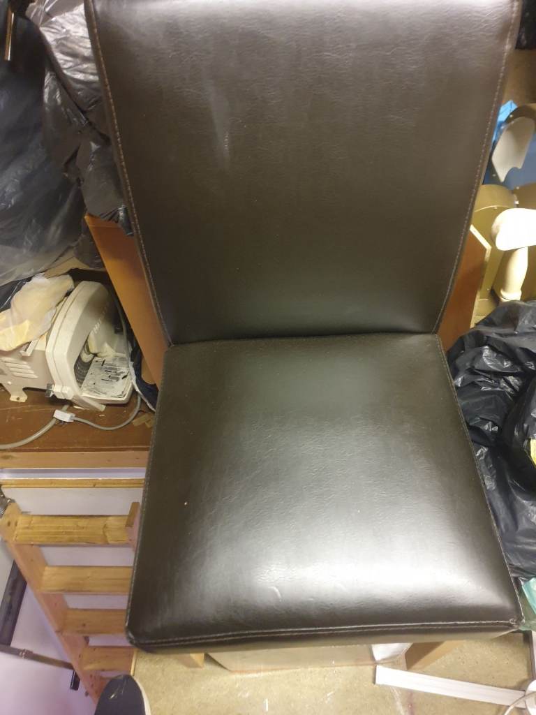 Dining chaors faux leather x2 nver used 