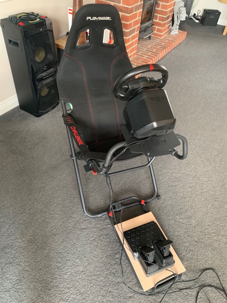 Driving gaming seat and wheel 