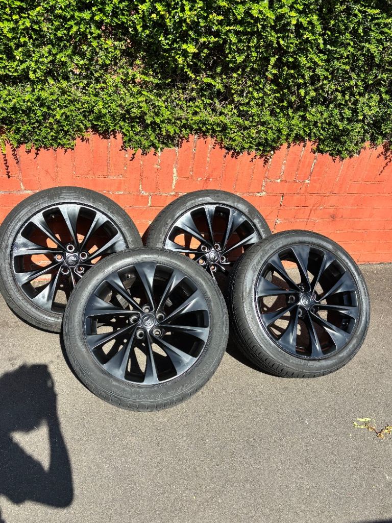 17 inch Alloys black 