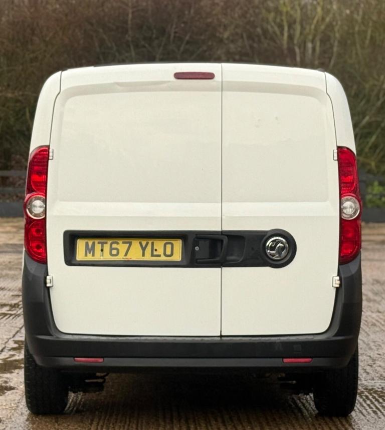2017 Vauxhall Combo 1.3 CDTi 2300 16v FWD L2 H1 3dr Diesel
